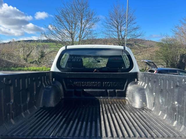 2015 Mitsubishi L200 2.5 Double Cab DI-D 4Work 4WD 134Bhp [2010]