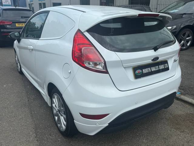 2016 Ford Fiesta 1.5 TDCi Sport Van