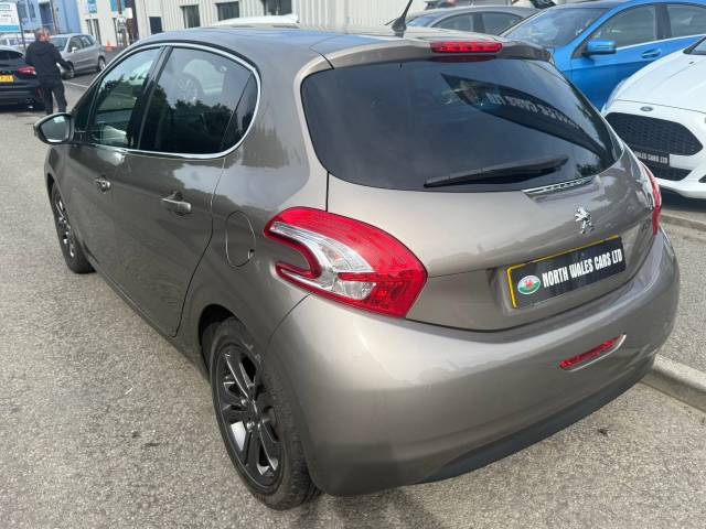 2013 Peugeot 208 1.2 VTi Allure 5dr