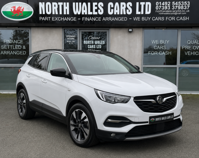 Vauxhall Grandland X 1.5 Turbo D SRi Nav 5dr Hatchback Diesel White