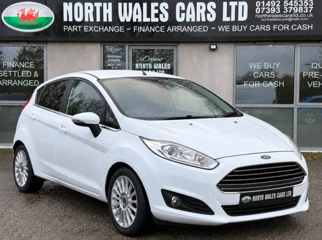 Ford Fiesta 1.0 EcoBoost Titanium 5dr Hatchback Petrol White