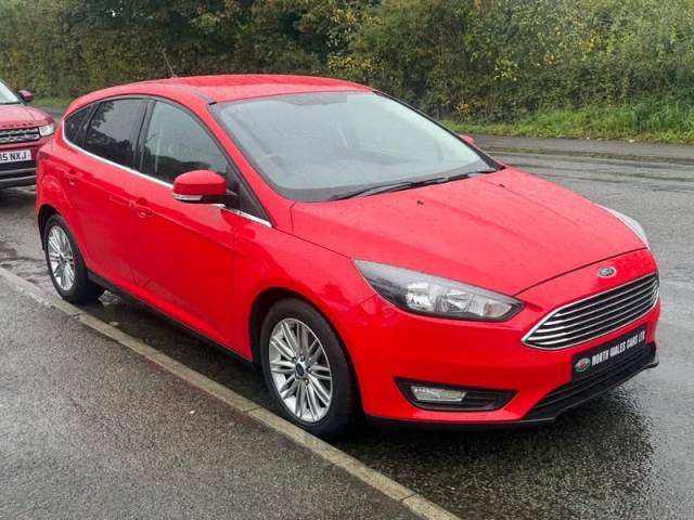 Ford Focus 1.0 EcoBoost 125 Zetec Edition 5dr Auto Hatchback Petrol Red