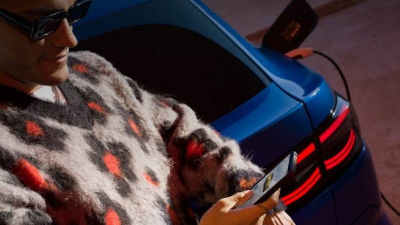 VEHICLE CONNECTIVITY